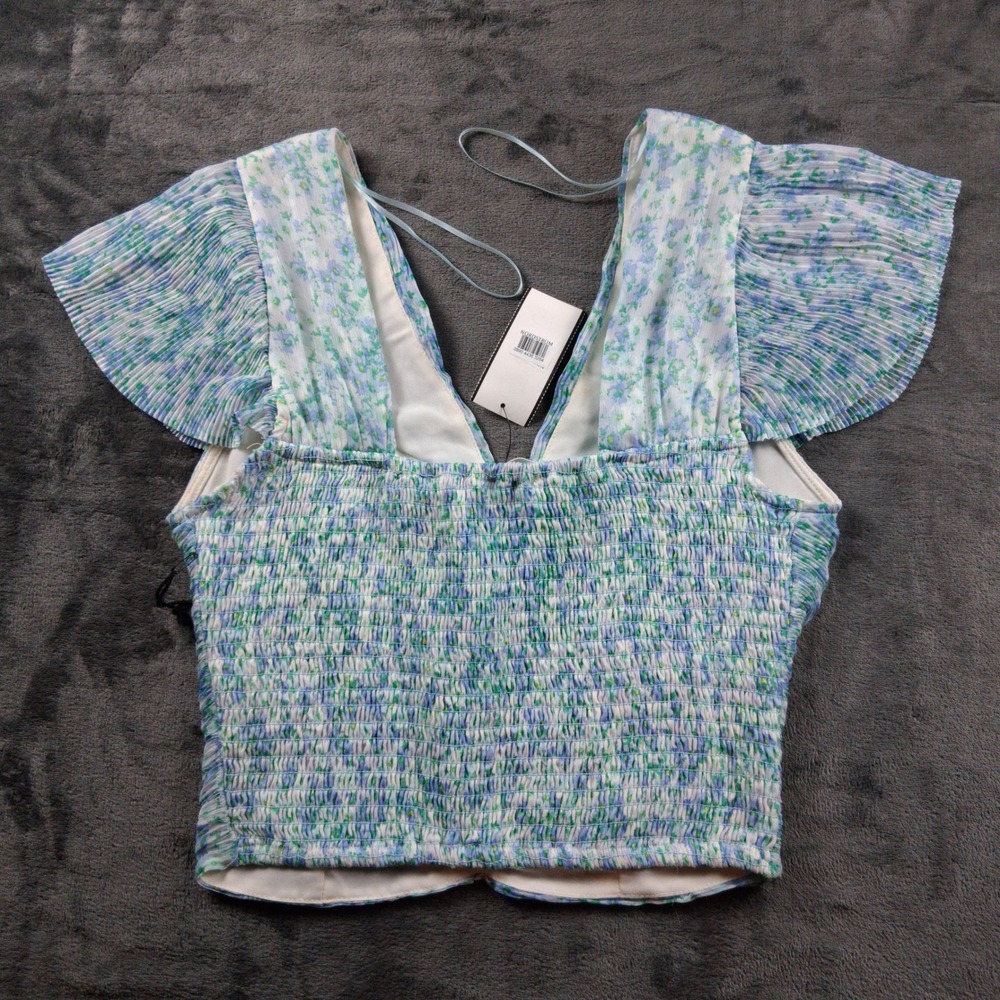 NWT ASTR The Label Floral Crop Top Womens Small Blue Green Ruched Flutter Sleeve - Picture 6 of 9